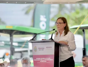 Rocío Nahle huye ante reclamos de damnificados en Poza Rica