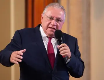 Titular de Aduanas asegura que el “huachicol fiscal” está detenido definitivamente