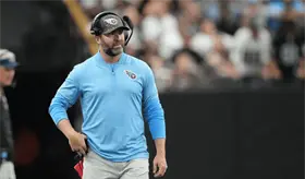 Titans despiden a su entrenador en jefe tras mal inicio en la NFL