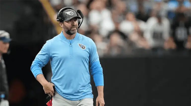 Titans despiden a su entrenador en jefe tras mal inicio en la NFL