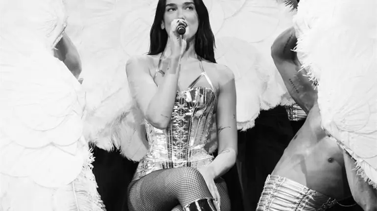 ¡Lista para gira en Latinoamérica! Dua Lipa obtiene certificado de idioma español
