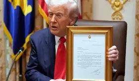 Milei entrega carta a Trump nominándolo para el Nobel de la Paz