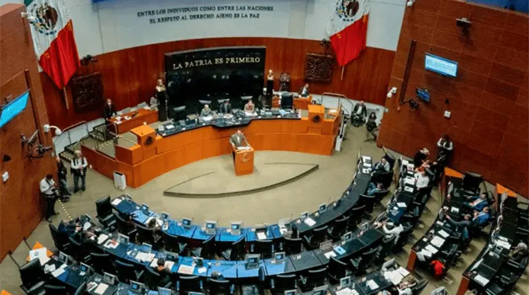Senado adelanta discusión de la Ley Aduanera y es aprobada en lo general