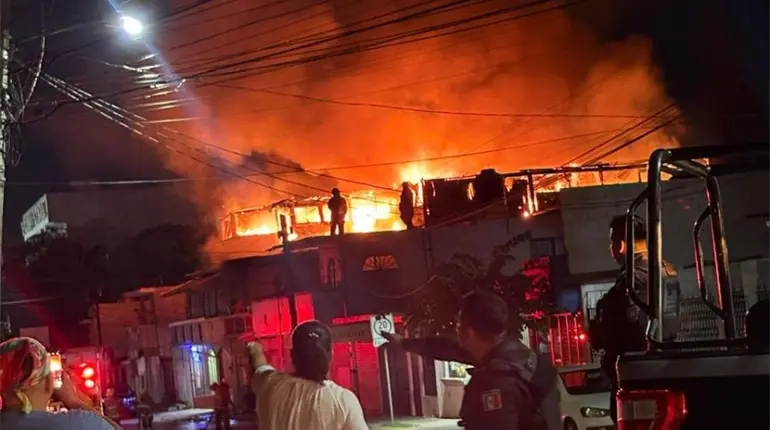 Se incendia vivienda abandonada en "La Petrolera"