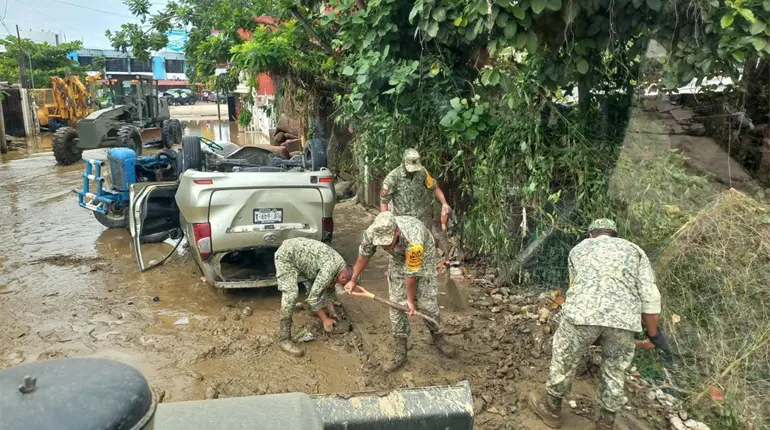 191 comunidades permanecen incomunicadas por los daños que han dejado las lluvias en 5 estados: SICT