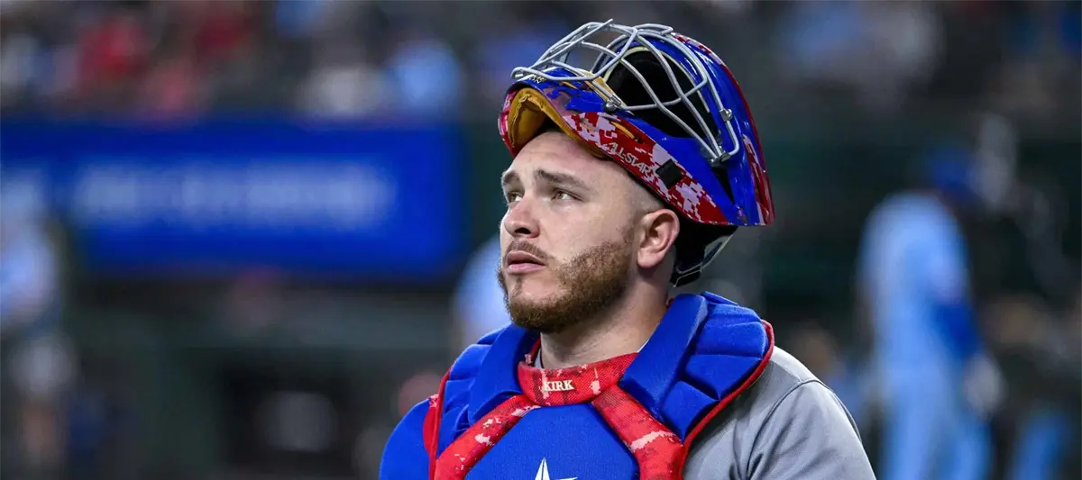 Mexicano Alejandro Kirk finalista al Guante de Oro de la MLB