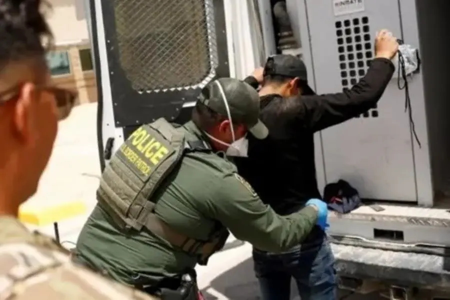 Embajada de EE.UU. en México advierte sanción de 5 mil dólares por cruzar ilegalmente la frontera