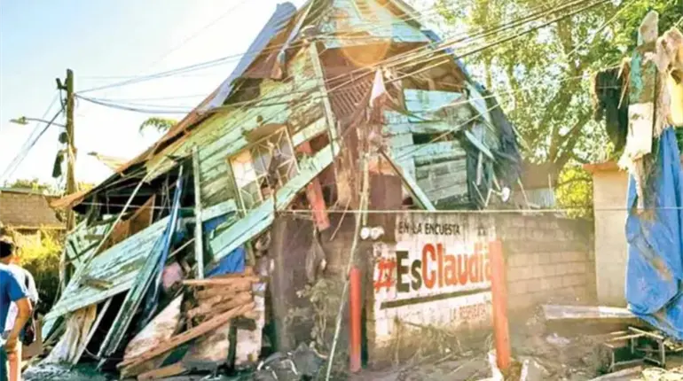 Suman 72 personas fallecidas por inundaciones