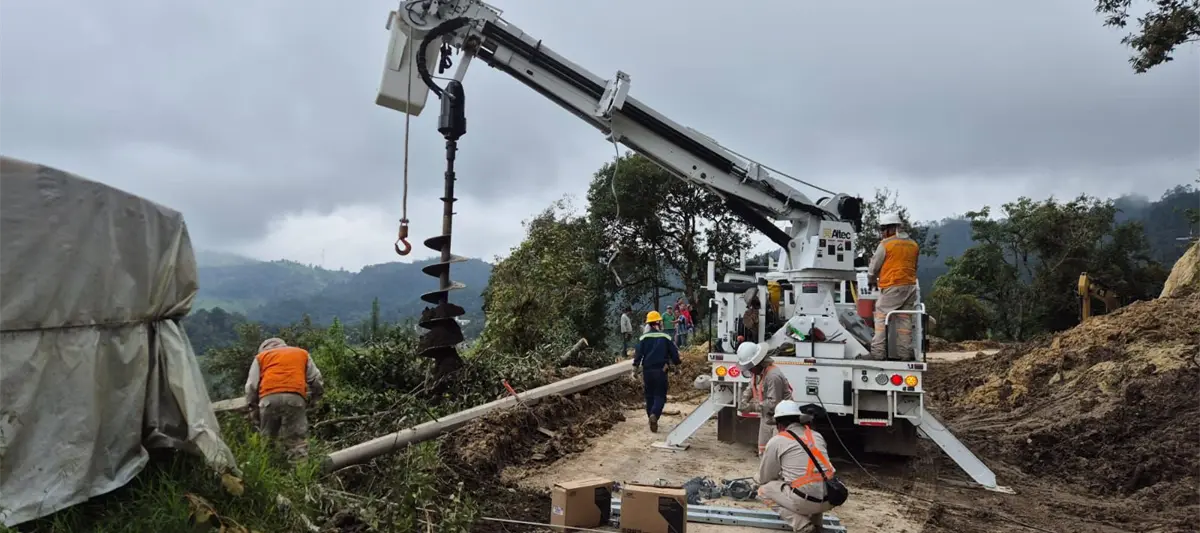 CFE ha restablecido 95.4% del servicio eléctrico en estados afectados por lluvias