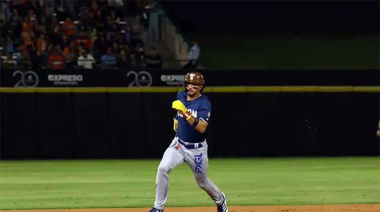 El tabasqueño Agustín Ruiz anotó la primera carrera en la historia de Tucson Baseball
