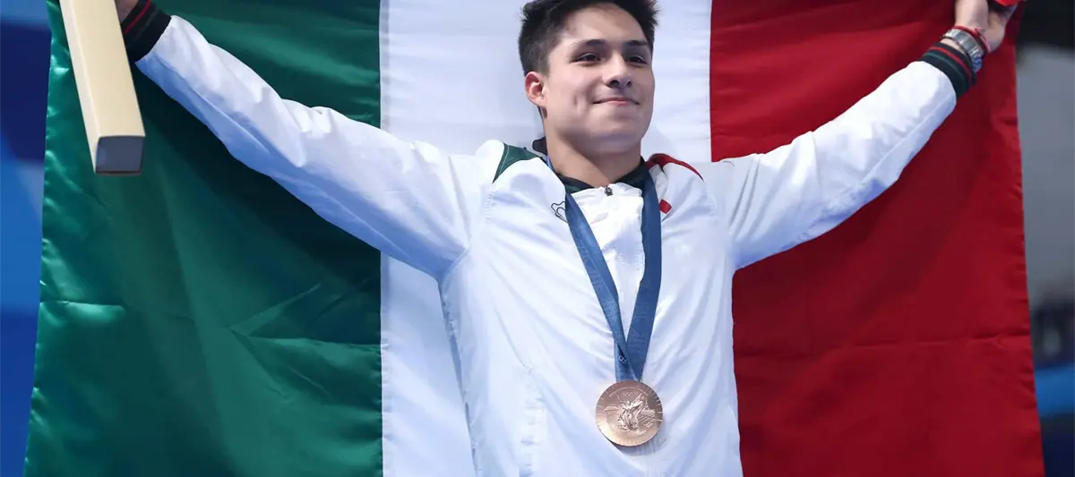 Osmar Olvera nominado a atleta del año por la World Aquatics por su temporada 2025