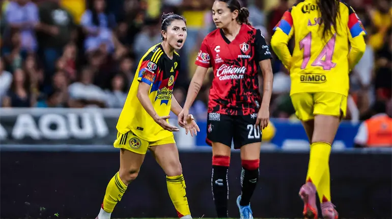 Kiana Palacios se convierte en la máxima anotadora del América Femenil