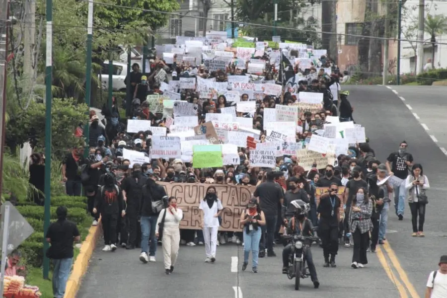 "Responsabilícense de su negligencia": estudiantes de la UV exigen justicia por Diana Jael