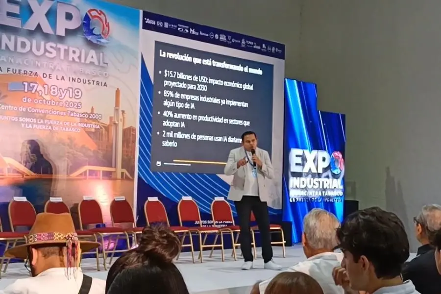 Promueve Amazon uso de IA en empresas y emprendimientos durante foro de Canacintra Tabasco