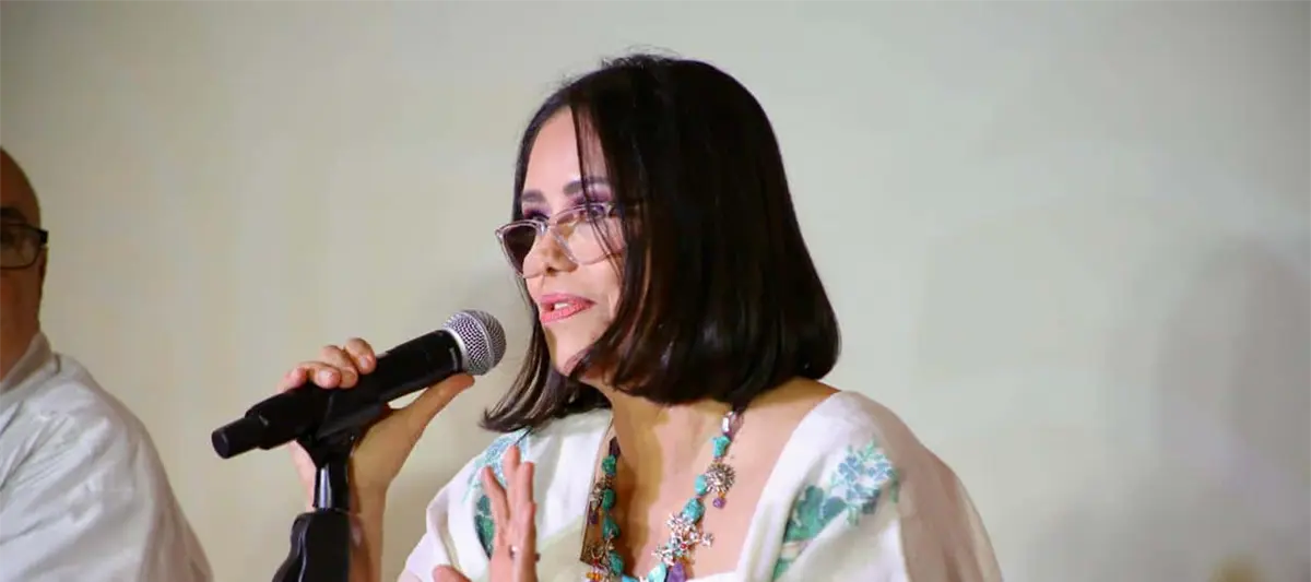 Presentan el libro Antropología con Pimienta Gorda de Vianey Pérez en el Festival Ceiba