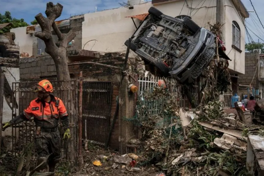 Presenta Sheinbaum ejes para atender emergencia en estados afectados por lluvias