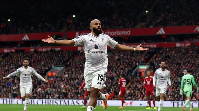 Manchester United corta racha de nueve años sin ganar en Anfield