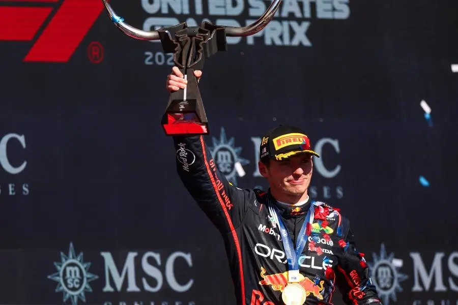 Verstappen gana el GP de Estados Unidos y se acerca en la lucha por el campeonato de pilotos