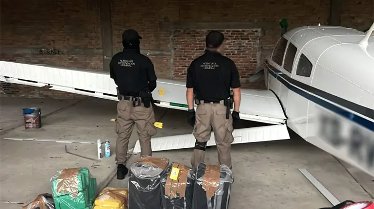 Aseguran avioneta y cocaína tras cateo en aeródromo de Chiapas