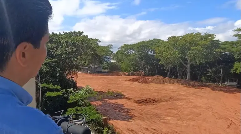 Denuncian relleno a metros de laguna de Las Ilusiones en construcción de casas del Infonavit
