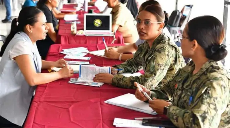 Oportunidad de empleo en las fuerzas armadas y empresas privadas en Macuspana