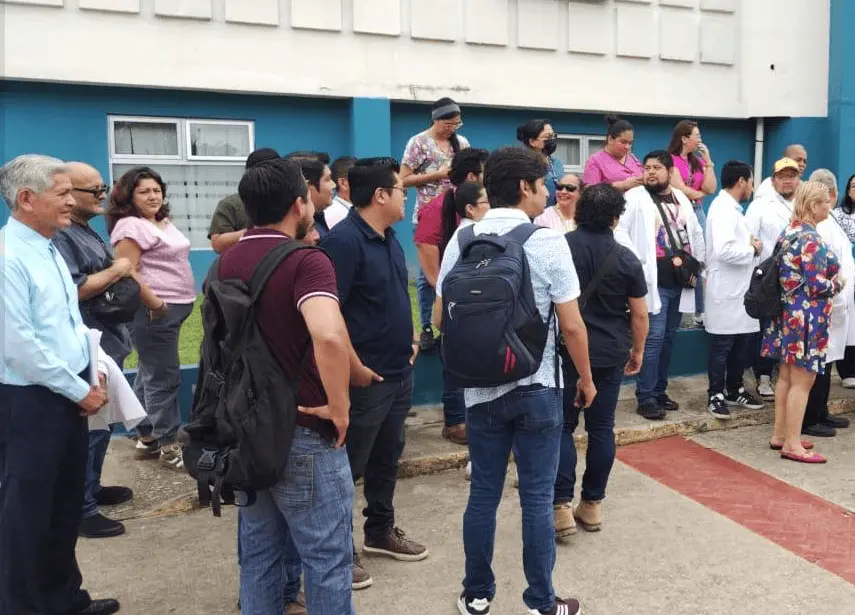 Espera gobernador de Tabasco que FGE pueda resolver situación de médicos forenses