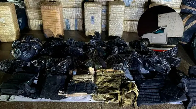 Aseguran autoridades 603 kilos de drogas en Nacajuca, además de armas y equipo táctico