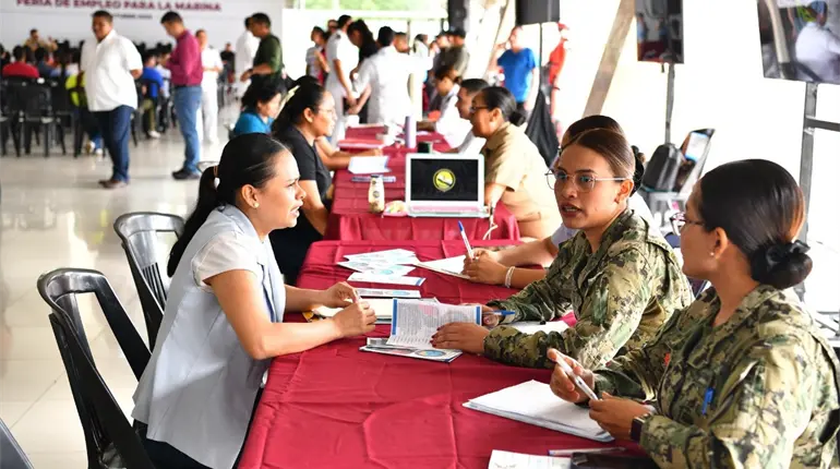 Marina oferta a tabasqueños 6 mil puestos durante Feria de Empleo