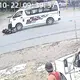 Urvan atropella a madre e hija en moto en la Teapa- Villahermosa