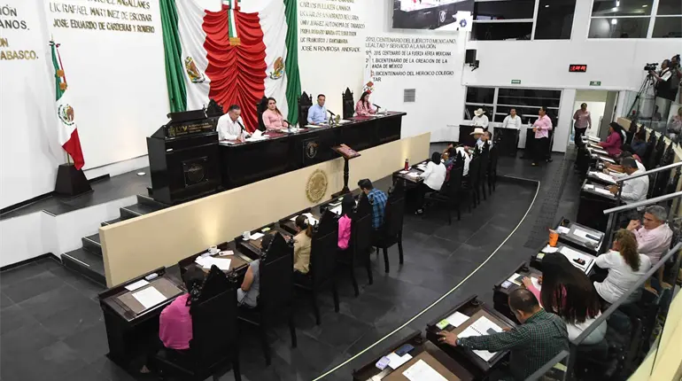 Jucopo revisará si hay ilegalidad en ser asesor parlamentario y representante electoral