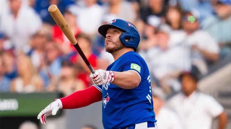 Alejandro Kirk será el nacido en México número 18 que juega una Serie Mundial