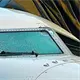 Avión de United Airlines aterriza de emergencia tras impacto en cabina