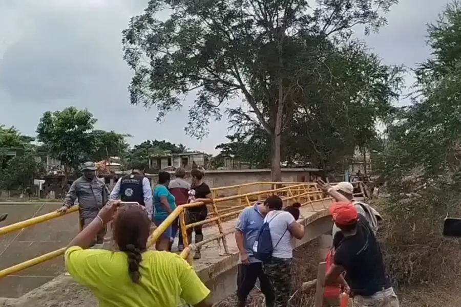 Corren a alcaldesa de Álamo, Lilia Arrieta; le recriminan tardía aparición en zonas afectadas