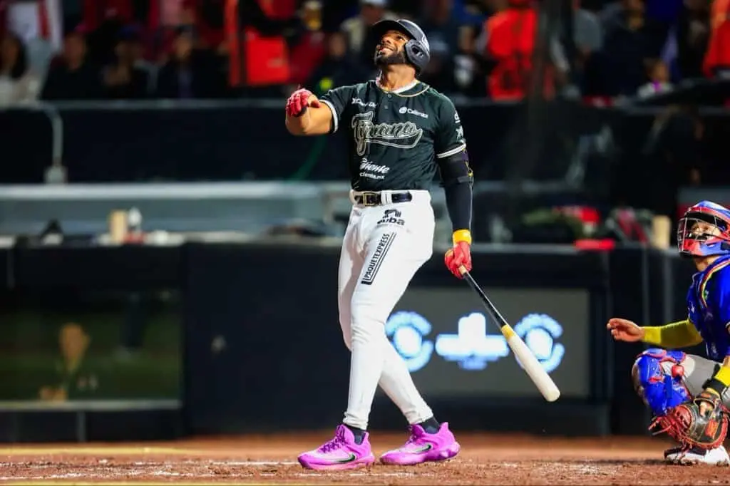 Aderlín Rodríguez es el Retorno del Año en Liga Mexicana de Beisbol