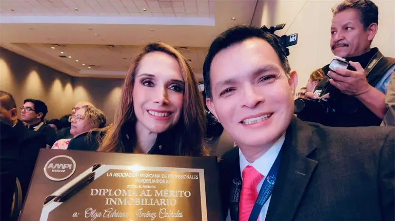 Otorgan premio al Mérito Inmobiliario Nacional 2025 a la tabasqueña Olga Adriana Jiménez Cabrales