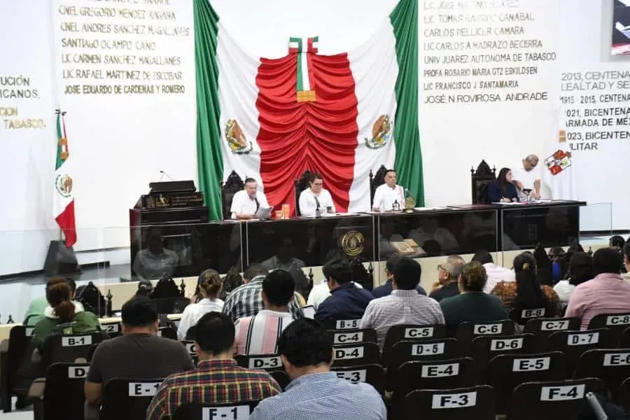 Abstención en algunas cuentas públicas es porque "no revisó" completo los expedientes, justifica diputada Lulú Morales