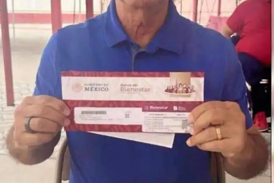 "Hay mucha hipocresía en el conservadurismo" dice Sheinbaum tras fotografía de panista cobrando pensión del Bienestar