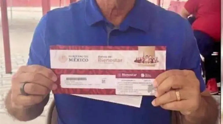 "Hay mucha hipocresía en el conservadurismo" dice Sheinbaum tras fotografía de panista cobrando pensión del Bienestar