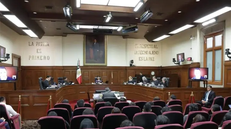 Suena salsa en lugar de Himno Nacional durante informe de Mónica Soto en la SCJN