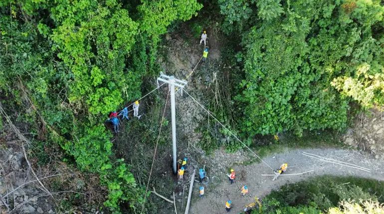 CFE restablece al 100% servicio eléctrico en estados afectados por lluvias