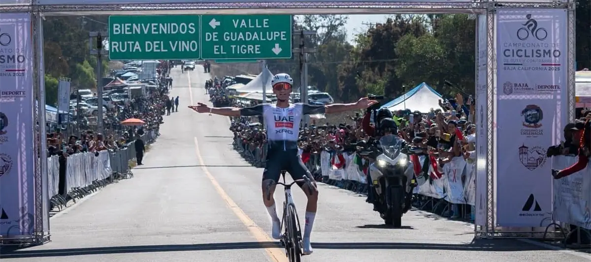 Isaac del Toro se corona en el Campeonato Nacional de Ciclismo de Ruta en Ensenada