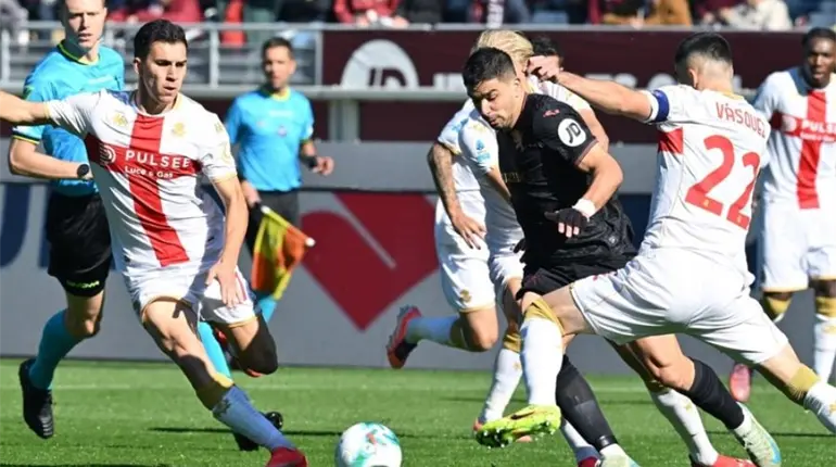 Johan Vásquez y el Genoa vuelven a perder, son últimos de la Serie A
