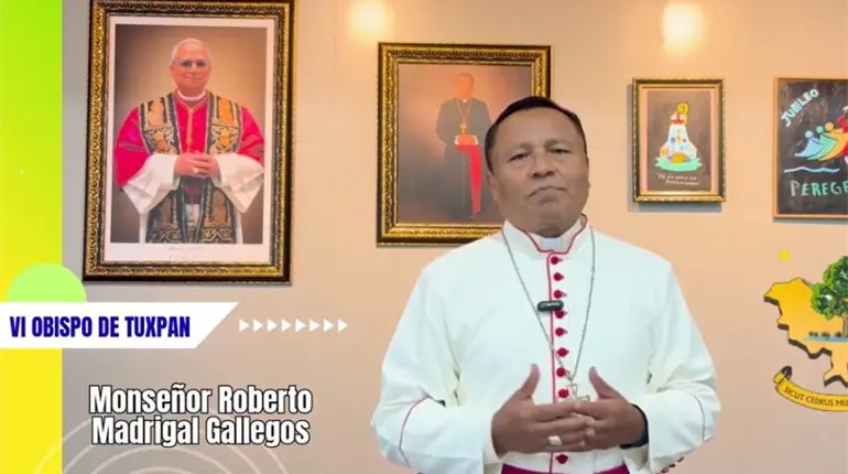 Llama Obispo Roberto Madrigal a la feligresía a vivir el Día de Muertos en comunión y con fe
