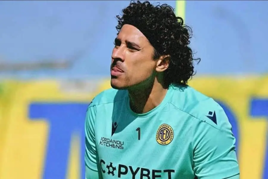 Ochoa y el AEL Limassol regresan a la victoria frente al Krasava