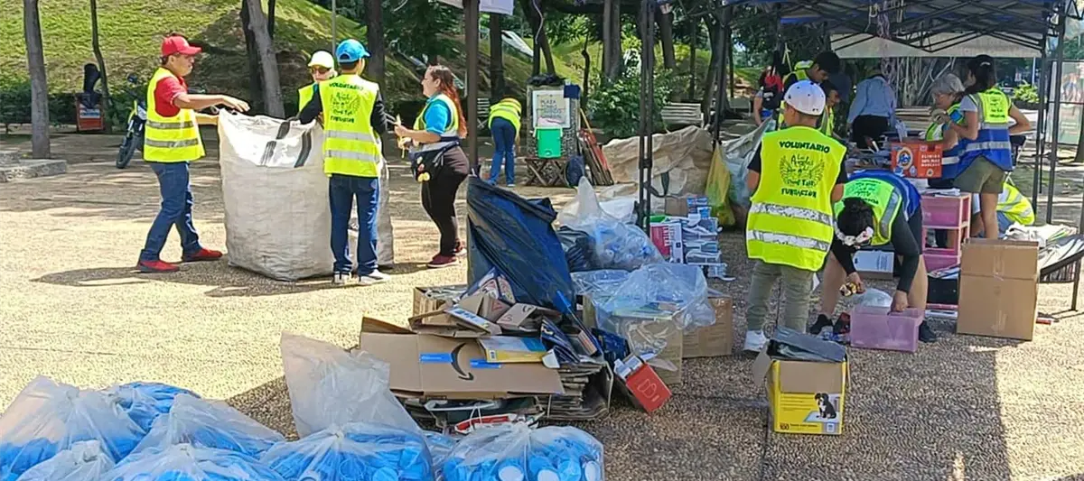 Los Ángeles del Mago Chong-Tall realizan nueva campaña de reciclaje con causa para niños con cáncer