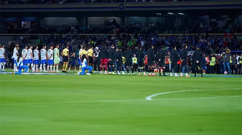 Cruz Azul lamenta y se deslinda de la muerte de aficionado en CU