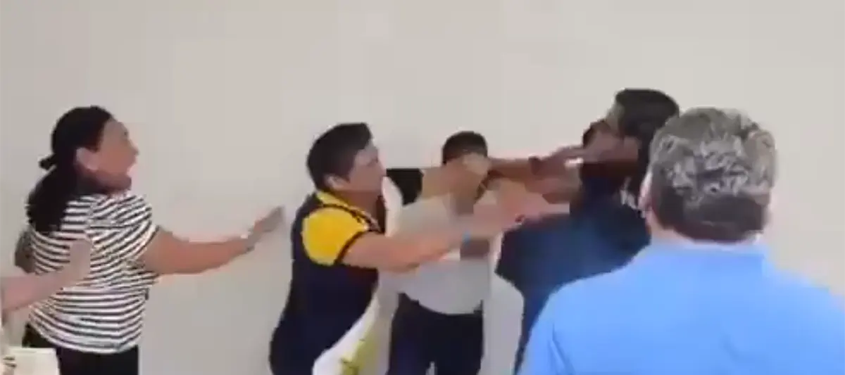 Asamblea del PAN en Campeche termina en golpes por acusaciones de irregularidades internas