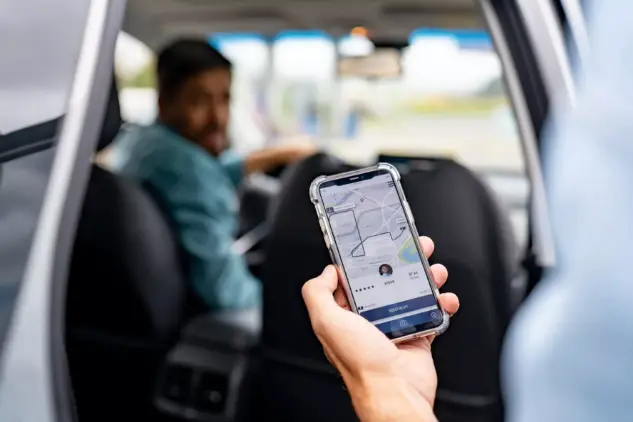 Uber puede operar en todos los aeropuertos de México; le conceden suspensión definitiva