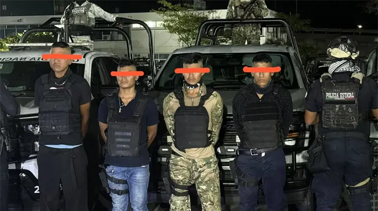 Detienen a 4 en Centro con armas, drogas y mantas con amenazas