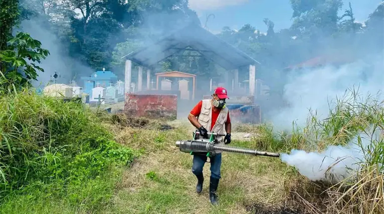 Despliega Salud operativo de fumigación en 286 panteones de Tabasco por Día de Muertos